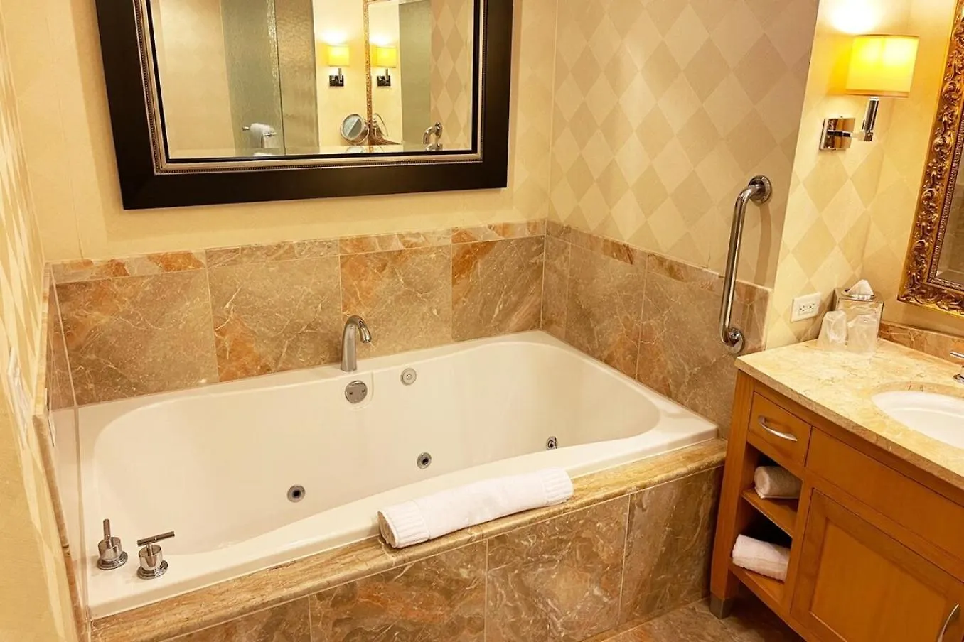 Five Star Trump Hotel No Resort And Cleaning Fees Las Vegas United States