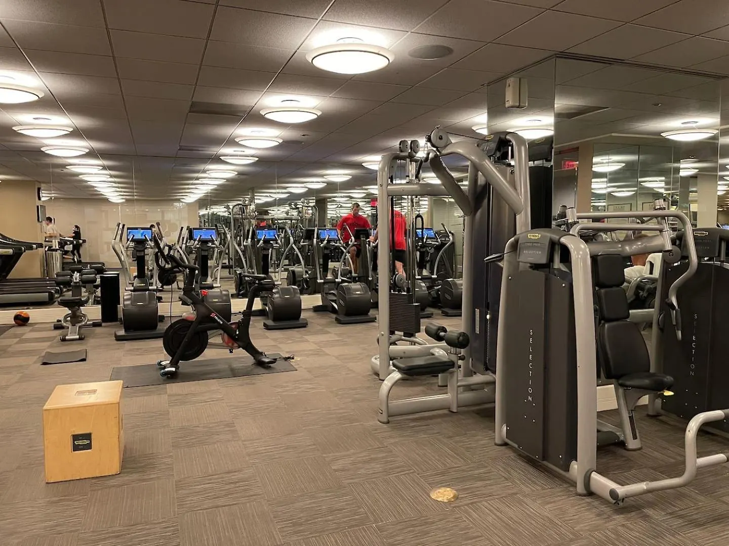 Five Star Trump Hotel No Resort And Cleaning Fees location